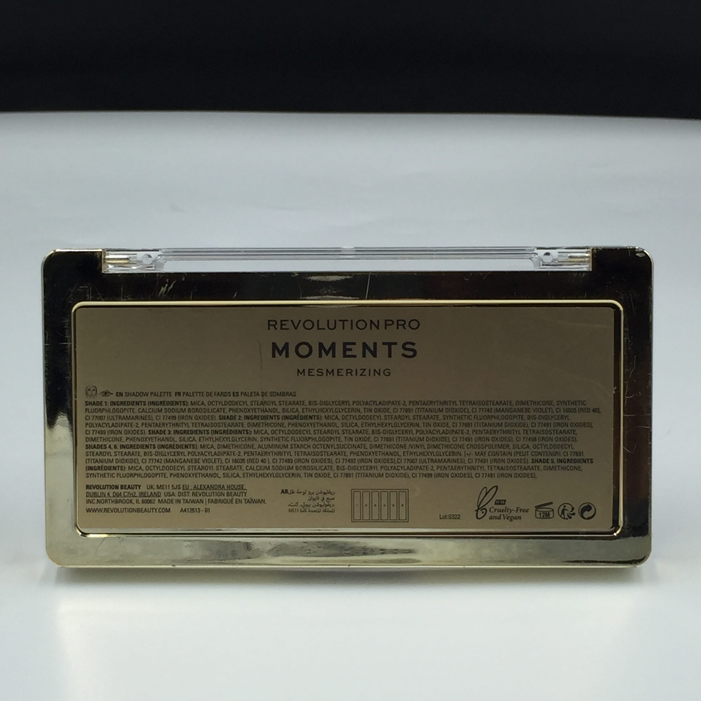 Revolution Pro Moments Eyeshadow Palette ( Mesmerizing )